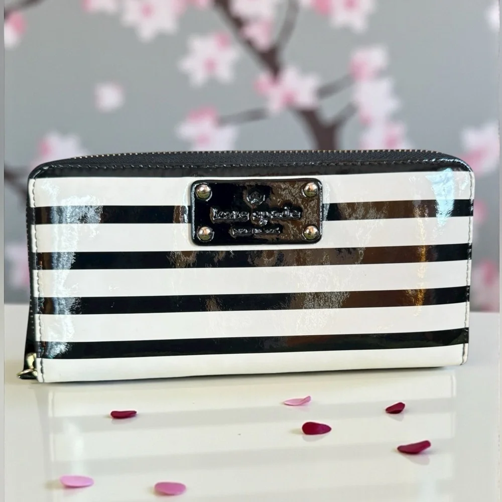 Kate Spade Wellesley Alessa Patent Leather Wallet. Excellent Condition. - Picture 1 of 15